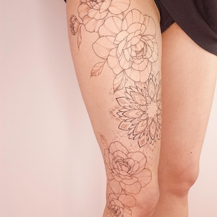 Femenino Negro Fineline tatuaje #54108 | Tattoo Artist Anastasiya Kovyazina