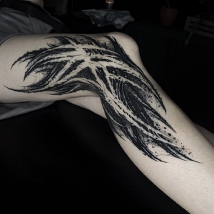 Femenino Negro y Gris  tatuaje en Pierna #54112 | Tattoo Artist Sergey Tymkiv