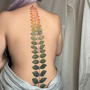 Femenino Color Botánico tatuaje en Espalda #54346 | Tattoo Artist Vanessa Core