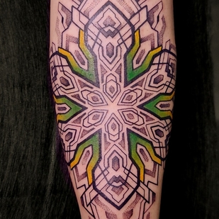 Masculino Color Geométrico tatuaje en Espinilla #67824 | Tattoo Artist Ioann Leo ( LEO-VAN )