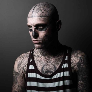 🔥 Fotos sensuales, portafolio de modelo  #935 Modelo de tatuajes Rick «Zombie boy» Genest