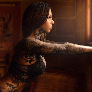 🔥 Fotos sensuales, portafolio de modelo  #30590 Modelo de tatuajes Nina Lüthy