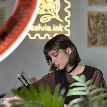 Artista del tatuaje Salvia.ink