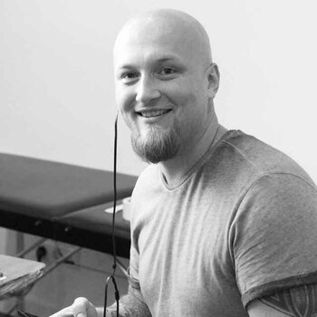 Artista del tatuaje Konstantin Andreevich Chernikov