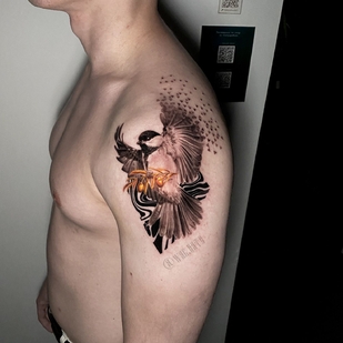 Masculino Negro y Gris Microrealismo tatuaje en Hombro #55757 | Tattoo Artist Kirill Antique