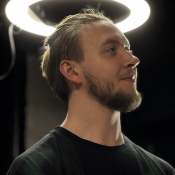 Artista del tatuaje Denis Rozhkov