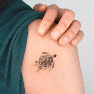 Femenino Color Miniatura tatuaje en Hombro #56874 | Tattoo Artist Choi Yun