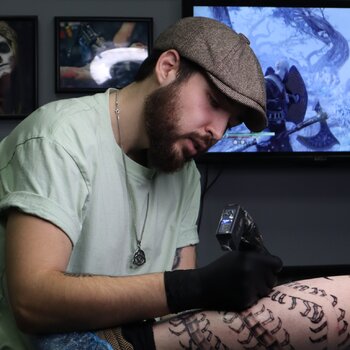 Artista del tatuaje Seredenin Aleksandr 