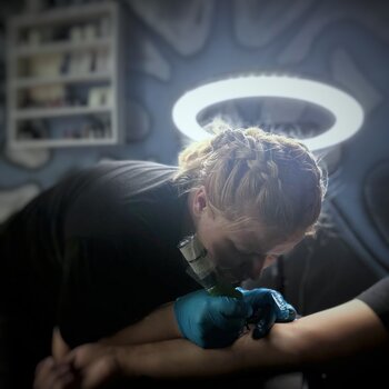 Artista del tatuaje Gulyaeva Victoria