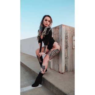 🔥 Fotos sensuales, portafolio de modelo  #23203 Modelo de tatuajes Saturn SG