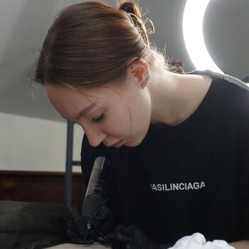 Artista del tatuaje Sharapova Sofiya 