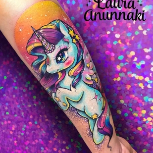 Femenino Color  tatuaje en Antebrazo #13434 | Tattoo Artist Laura Annunaki