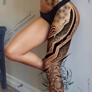 Femenino Negro y Gris Ornamental tatuaje en Pierna #73233 | Tattoo Artist Ioann Leo ( LEO-VAN )