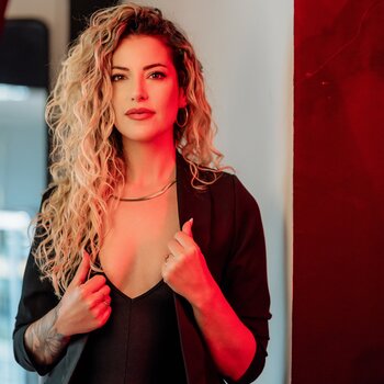 Artista del tatuaje Miss Mollie