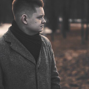 Artista del tatuaje Maxim Ogarev