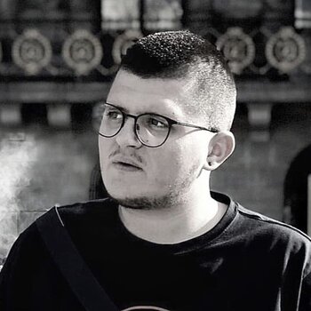 Artista del tatuaje Niv Buskila