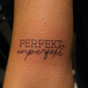 Lettering tatuaje #77147 | Tattoo Artist Claudia Fedorovici