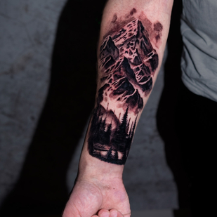 Masculino Negro y Gris Realismo tatuaje en Antebrazo #79543 | Tattoo Artist Sergey Proshkin