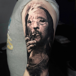 Masculino Negro Retrato tatuaje en Hombro #81933 | Tattoo Artist Dislike