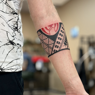 Masculino Color Polinesio tatuaje en Antebrazo #82454 | Tattoo Artist Maxim Parhomenko