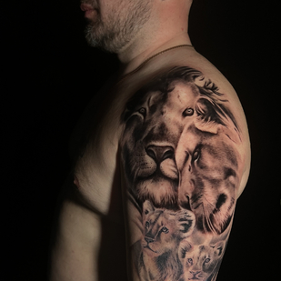 Masculino Negro Realismo tatuaje #82693 | Tattoo Artist Aleksey Shitov