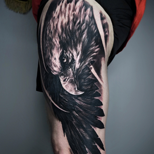 Masculino Negro y Gris Realismo tatuaje en Pierna #83020 | Tattoo Artist Pavel Zubkov