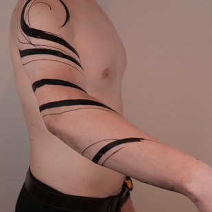 Masculino Negro Abstracto tatuaje en Manga #85278 | Tattoo Artist Mariia Agafonova
