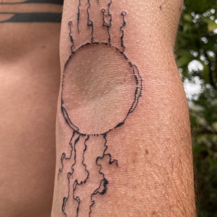 Masculino Negro Abstracto tatuaje en Antebrazo #85734 | Tattoo Artist May