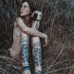 Femenino Negro Gráfico tatuaje en Pierna #86053 | Tattoo Artist Mr.Evil Ruslan Bazhanov