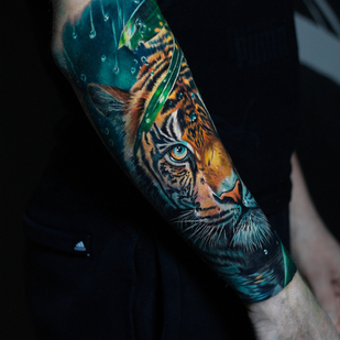 Masculino Color Realismo tatuaje en Antebrazo #84268 | Tattoo Artist Andrey Indigo