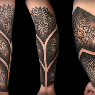Masculino Negro Ornamental tatuaje en Antebrazo #88036 | Tattoo Artist Ioann Leo ( LEO-VAN )