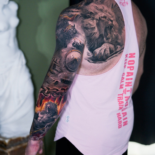 Masculino Negro y Gris Realismo tatuaje #85004 | Tattoo Artist Kirill Antique