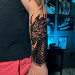 Masculino Negro Gráfico tatuaje en Antebrazo #83878 | Tattoo Artist Master Margarita