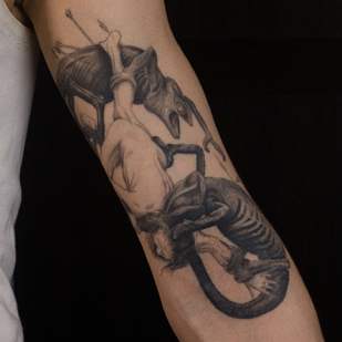 Masculino Negro y Gris Realismo tatuaje #85453 | Tattoo Artist Nikita Kasatkin