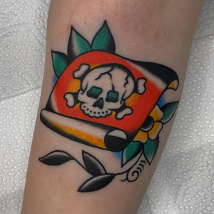 Femenino Color Old School tatuaje en Antebrazo #88722 | Tattoo Artist Nikita Radeckiy