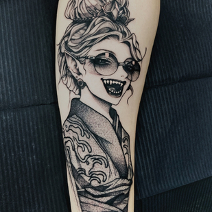 Masculino Negro y Gris Gráfico tatuaje en Antebrazo #86307 | Tattoo Artist Ulya Aubhoov