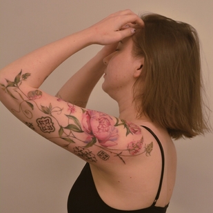 Femenino Color Realismo tatuaje en Hombro #95043 | Tattoo Artist Polina Red Head