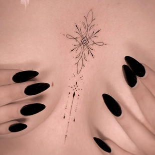 Femenino Color Linework tatuaje en Pecho #92249 | Tattoo Artist Evgeniy Koval
