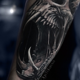 Masculino Negro y Gris Horror tatuaje en Antebrazo #101934 | Tattoo Artist Olga Tokareva