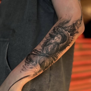 Femenino Negro y Gris Estilo del Autor tatuaje en Antebrazo #93137 | Tattoo Artist Evgeniy Taskaev