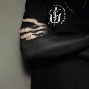 Masculino Negro Blackwork tatuaje #104643 | Tattoo Artist Daria Duck
