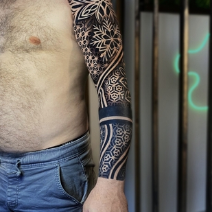 Masculino Negro Ornamental tatuaje #99751 | Tattoo Artist Artem Arion