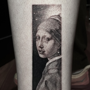 Femenino Negro y Gris Estilo del Autor tatuaje en Espinilla #101119 | Tattoo Artist Mariya Rodchin