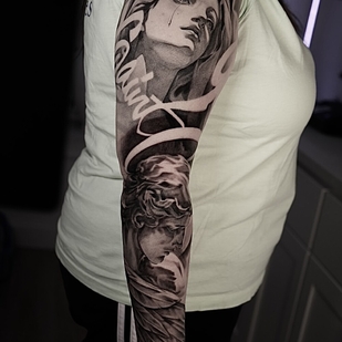 Femenino Negro y Gris Estilo del Autor tatuaje en Manga #101133 | Tattoo Artist Mariya Rodchin