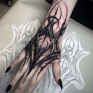 Femenino Negro Blackwork tatuaje #103239 | Tattoo Artist Julian Moth