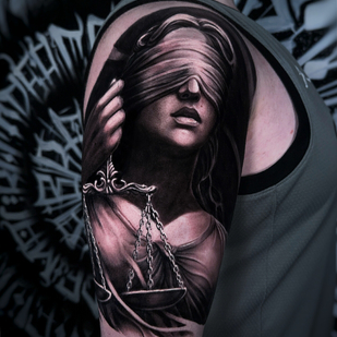 Masculino Negro y Gris Realismo tatuaje #103865 | Tattoo Artist Marin Yordanov - Yordanov Arts