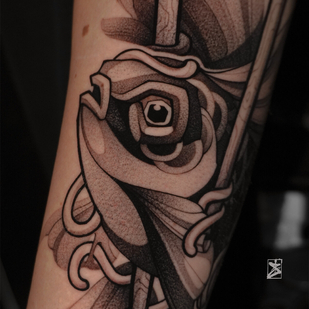 Femenino Negro Whipshading tatuaje en Antebrazo #103423 | Tattoo Artist Danila Morozov
