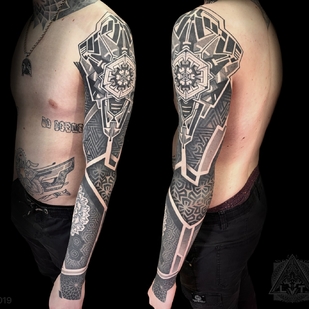 Masculino Negro y Gris Ornamental tatuaje en Manga #96716 | Tattoo Artist Ioann Leo ( LEO-VAN )