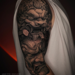 Masculino Negro y Gris Realismo tatuaje en Hombro #97626 | Tattoo Artist Aleksey Titov