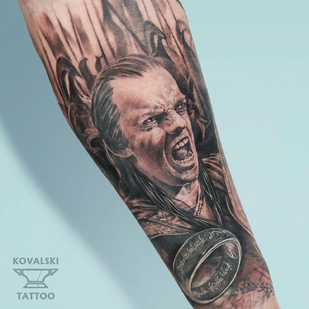 Masculino Negro y Gris Realismo tatuaje en Antebrazo #96178 | Tattoo Artist Vladimir Kovalevskiy